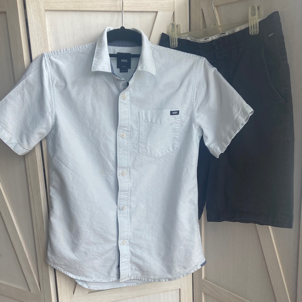 Vans Boys 2 piece Outfit, Short Sleeve Button-down Shirt & Black Shorts Size 14